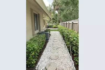 7755 E Kenway Pl Place E, Boca Raton, FL 33433 - Photo 22