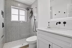 4299 Laurel Ridge Cir, Weston, FL 33331 - Photo 56