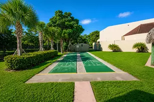 2750 W Sunrise Lakes Dr W, Sunrise, FL 33322 - Photo 18