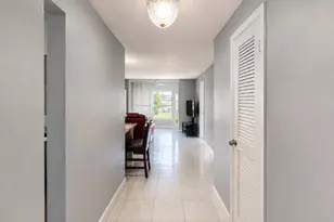 2750 W Sunrise Lakes Dr W, Sunrise, FL 33322 - Photo 2