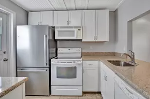 4025 N Federal Hwy, Oakland Park, FL 33308 - Photo 2