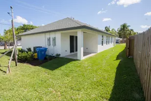 195 S 4th St, Lantana, FL 33462 - Photo 12