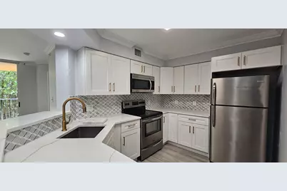400 Scotia Drive #203, Hypoluxo, FL 33462 - Photo 2
