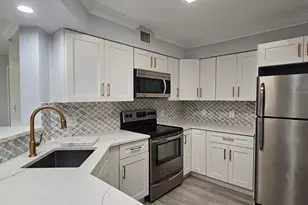 400 Scotia Dr, Hypoluxo, FL 33462 - Photo 2