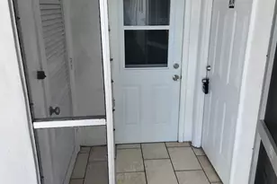 1021 Crystal Lake Dr, Deerfield Beach, FL 33064 - Photo 2