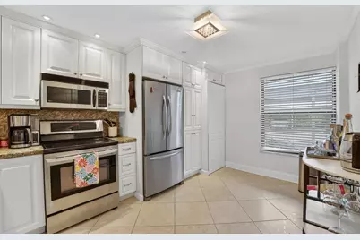 1627 Riverview Road #110, Deerfield Beach, FL 33441 - Photo 6