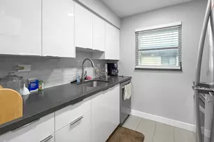 2607 NE 8th Ave, Wilton Manors, FL 33334 - Photo 4