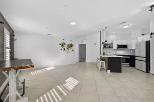 102 E Royal Pine Circle, Royal Palm Beach, FL 33411 - Photo 4