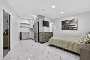 102 E Royal Pine Circle, Royal Palm Beach, FL 33411 - Photo 18