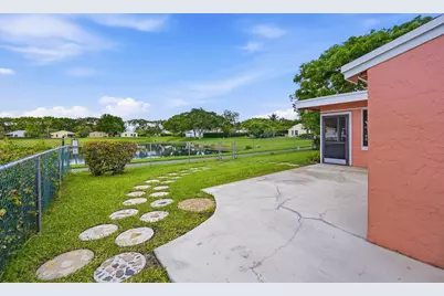 8131 Countrypark Drive, Boca Raton, FL 33433 - Photo 32