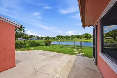 8131 Countrypark Drive, Boca Raton, FL 33433 - Photo 34