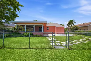 8131 Country Park Dr, Boca Raton, FL 33433 - Photo 36
