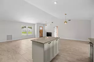 371 SW Butler Ave, Port Saint Lucie, FL 34983 - Photo 10