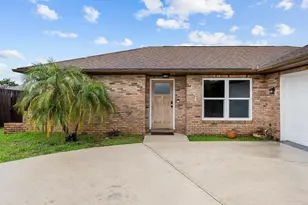 371 SW Butler Ave, Port Saint Lucie, FL 34983 - Photo 2