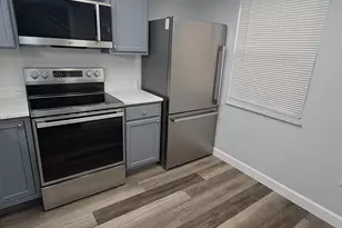 622 S 11th St, Fort Pierce, FL 34950 - Photo 6