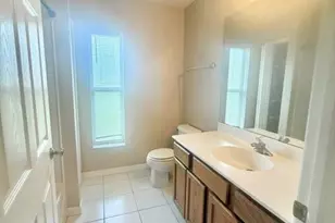530 SW Butler Ave, Port Saint Lucie, FL 34983 - Photo 18