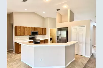 530 SW Butler Avenue, Port Saint Lucie, FL 34983 - Photo 4