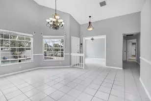 3814 Circle Lake Dr, West Palm Beach, FL 33417 - Photo 4