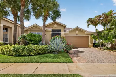 2206 Newport Isles Boulevard, Port Saint Lucie, FL 34953 - Photo 2