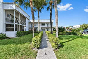 548 Burgundy L, Delray Beach, FL 33484 - Photo 1