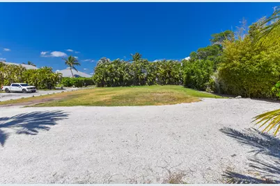 5157 NE Shore Village Terrace, Hutchinson Island, FL 34996 - Photo 32