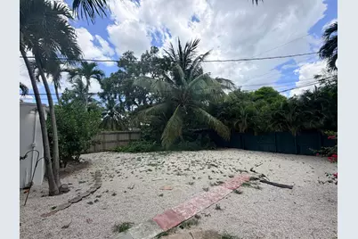 819 SW 9th Terrace, Fort Lauderdale, FL 33315 - Photo 26