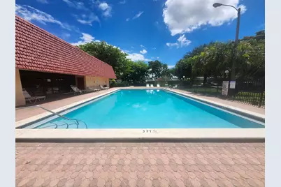 290 NW 218th Way #Lot 473, Pembroke Pines, FL 33029 - Photo 4
