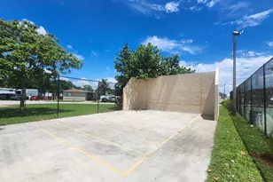 290 NW 218th Way, Pembroke Pines, FL 33029 - Photo 16