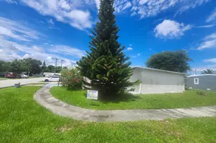 290 NW 218th Way, Pembroke Pines, FL 33029 - Photo 2