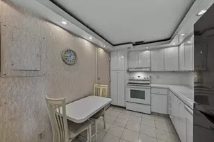 1950 S Ocean Dr, Hallandale Beach, FL 33009 - Photo 28