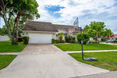 22051 Montoya Drive, Boca Raton, FL 33433 - Photo 2