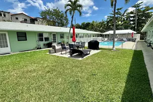1930 NE 4th St, Deerfield Beach, FL 33441 - Photo 2