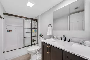 3710 Whitehall Dr, West Palm Beach, FL 33401 - Photo 24