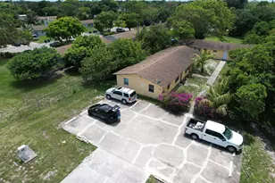 4537 Coconut Rd, Lake Worth, FL 33461 - Photo 8