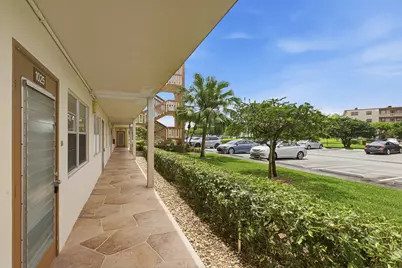 1025 Newcastle B #1025, Boca Raton, FL 33434 - Photo 2
