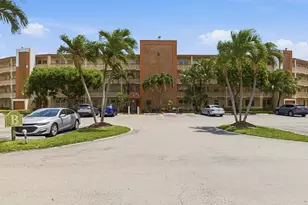 1025 Newcastle B, Boca Raton, FL 33434 - Photo 1