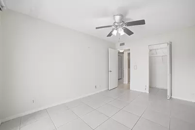 1025 Newcastle B #1025, Boca Raton, FL 33434 - Photo 20