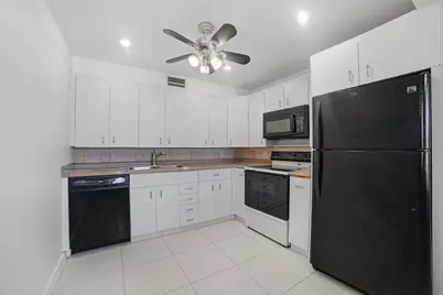 1025 Newcastle B #1025, Boca Raton, FL 33434 - Photo 12