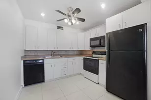 1025 Newcastle B, Boca Raton, FL 33434 - Photo 12