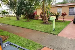 1420 N 70th Ave, Hollywood, FL 33024 - Photo 1