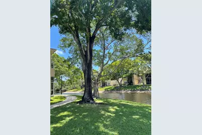 640 Cypress Club Way #J12, Deerfield Beach, FL 33064 - Photo 22