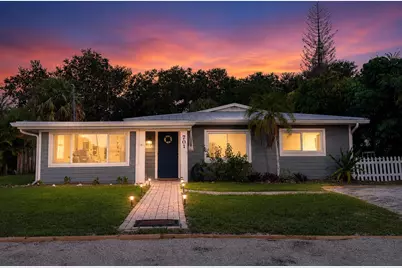 701 SW Bryant Avenue, Stuart, FL 34994 - Photo 2