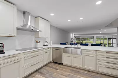 2435 Presidential Way #G, West Palm Beach, FL 33401 - Photo 4