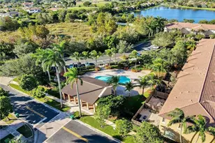 4422 Morgan Ln, Davie, FL 33328 - Photo 24