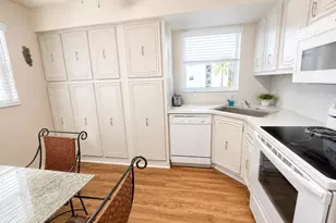 18 Colonial Club Dr, Boynton Beach, FL 33435 - Photo 12