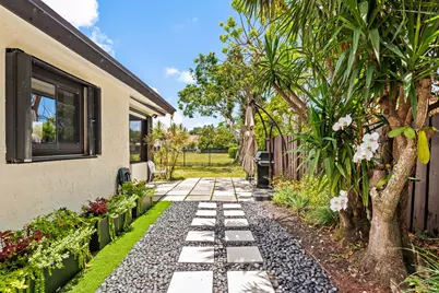305 SW 28th Avenue, Delray Beach, FL 33445 - Photo 18