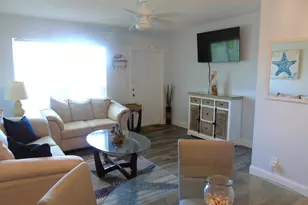 309 Circle Dr S, Boynton Beach, FL 33435 - Photo 10