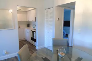 309 Circle Dr S, Boynton Beach, FL 33435 - Photo 8