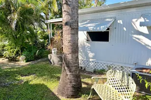 425 Bougainvilla Dr, Deerfield Beach, FL 33442 - Photo 4
