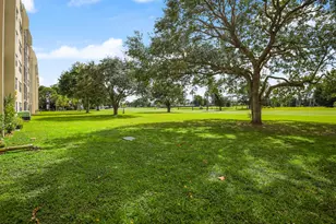 3951 Via Poinciana, Lake Worth, FL 33467 - Photo 12